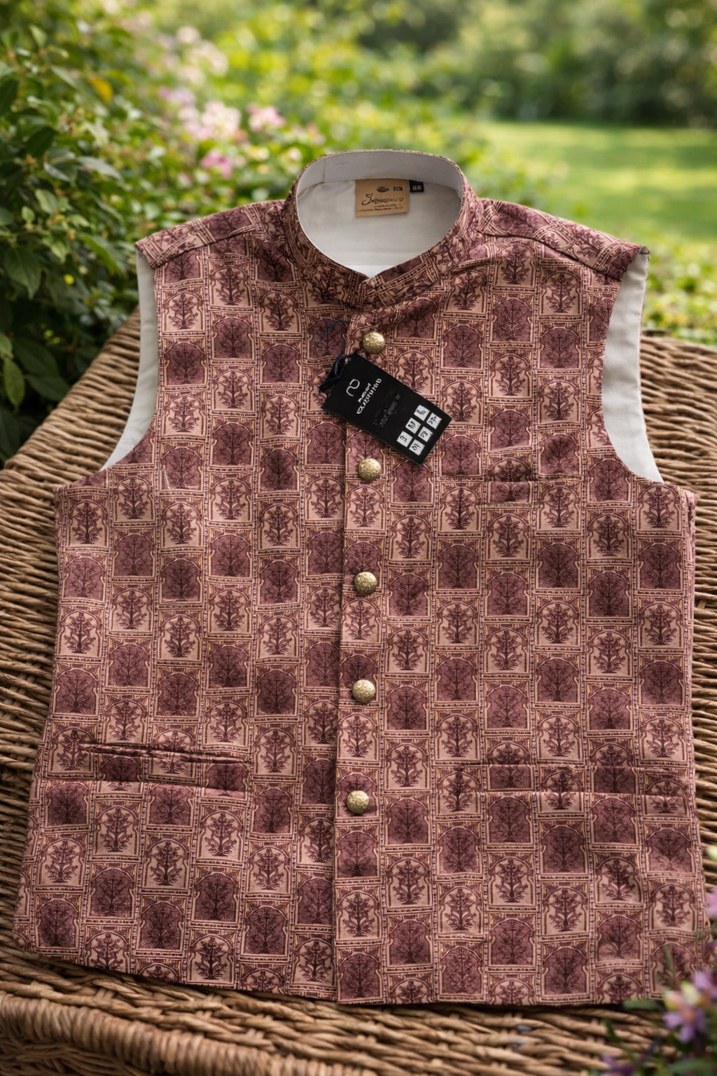 Men's Indian festive wear and three-piece kurta set ideal for Diwali, weddings and cultural events in Australia.