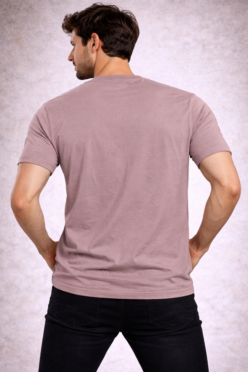 Bold graphic round neck