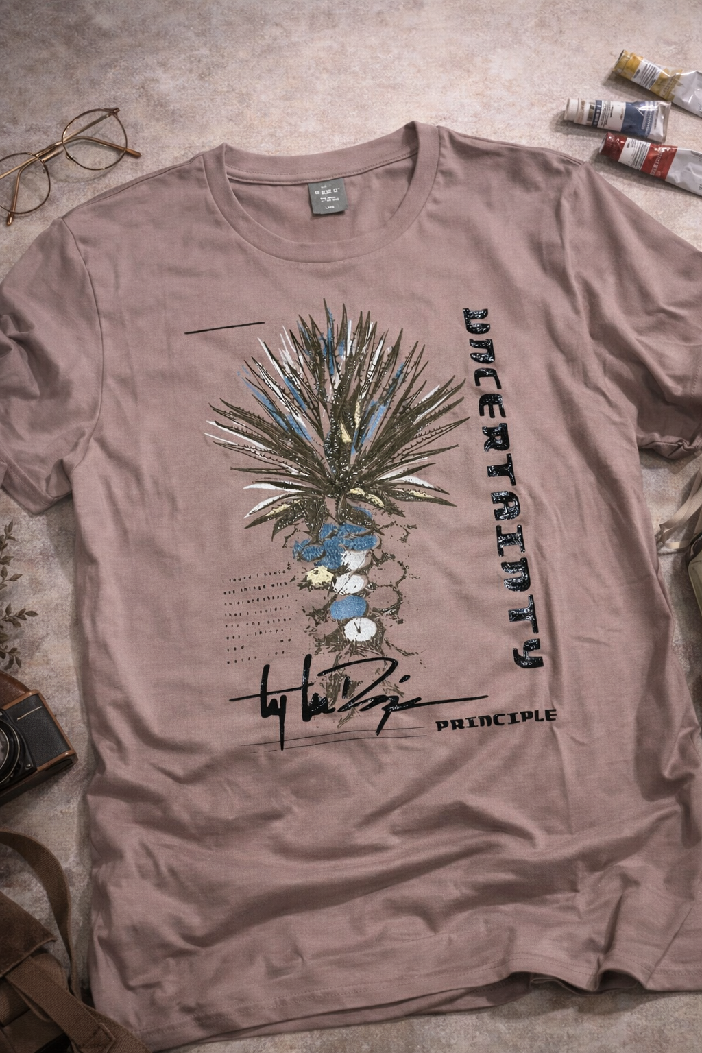 Bold graphic round neck